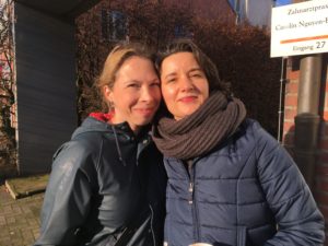 Simone Bethge (41), Großhansdorf und Anja Schiemann (41), Poppenbüttel