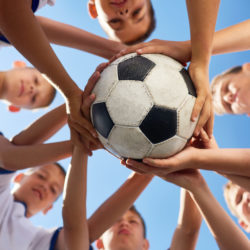 Jugendmannschaften dürfen bereits kontaktlos in kleinen Gruppen trainieren.