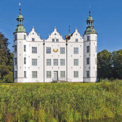 Kunst & Gespräch im Schloss Ahrensburg