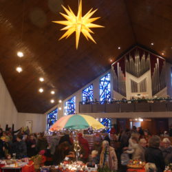 Ahrensburg: Martinsmarkt in St. Johannes