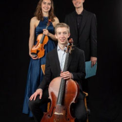 VOLKSDORF: Konzert Junger Künstler im Spiekerhus: Trio Tovesco